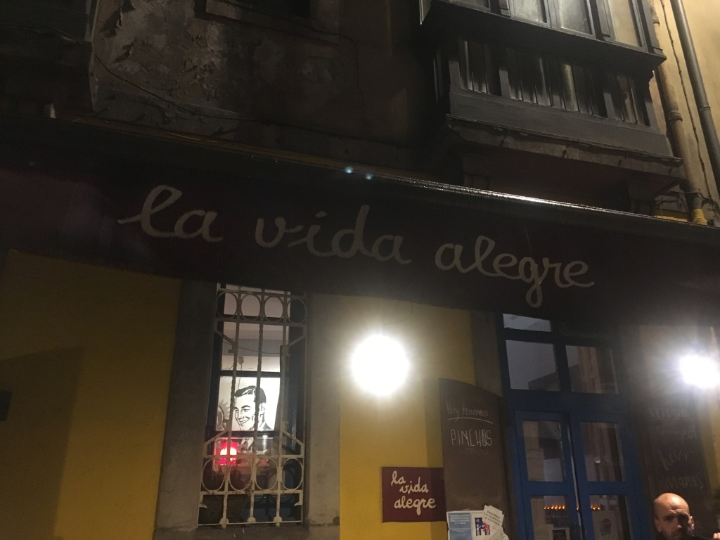 El bar “La vida alegre”, en Gijón.