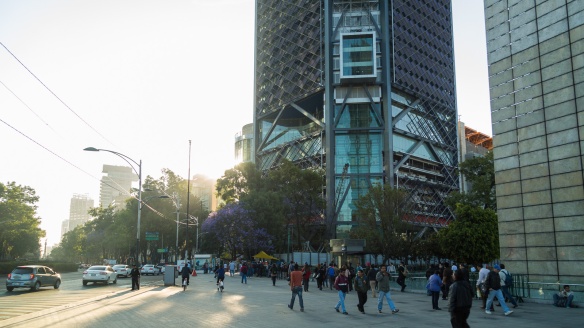 Torre BBVA Bancomer, Paseo de la Reforma. Fotografía por el autor. Da click para hacerla más grande.